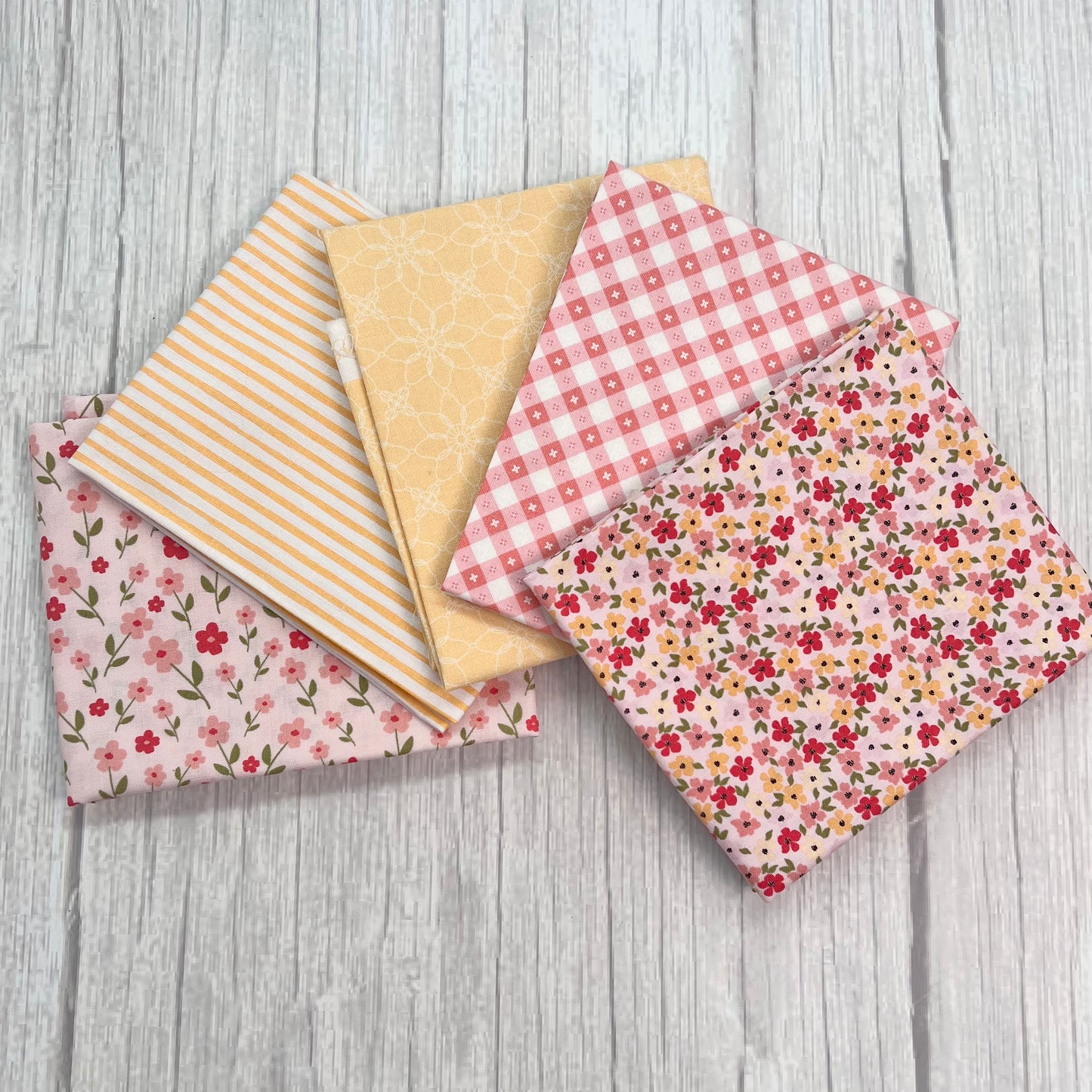 Fat Quarter Packs, FAT AND GROOVY, 5 Pieces