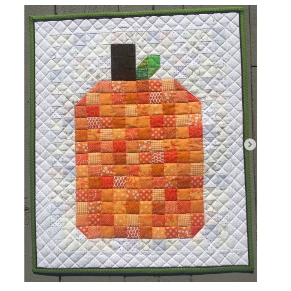 Harvest Pumpkin, a Tensisters Easy Piecing Grid FREE Pattern