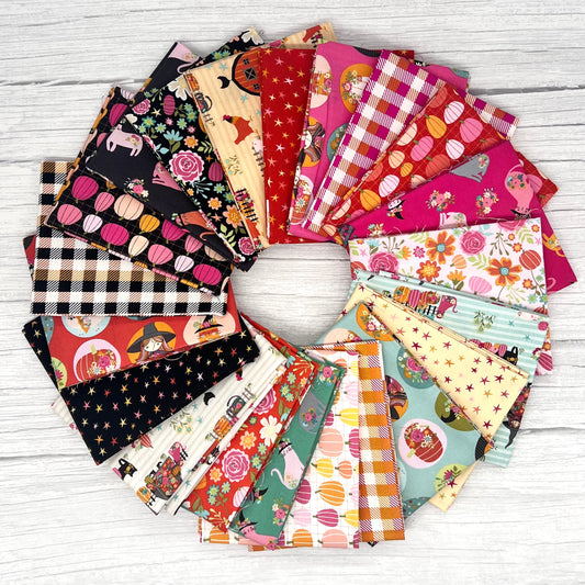 Kitty Loves Candy 21 piece Fat Quarter Bundle KC23923