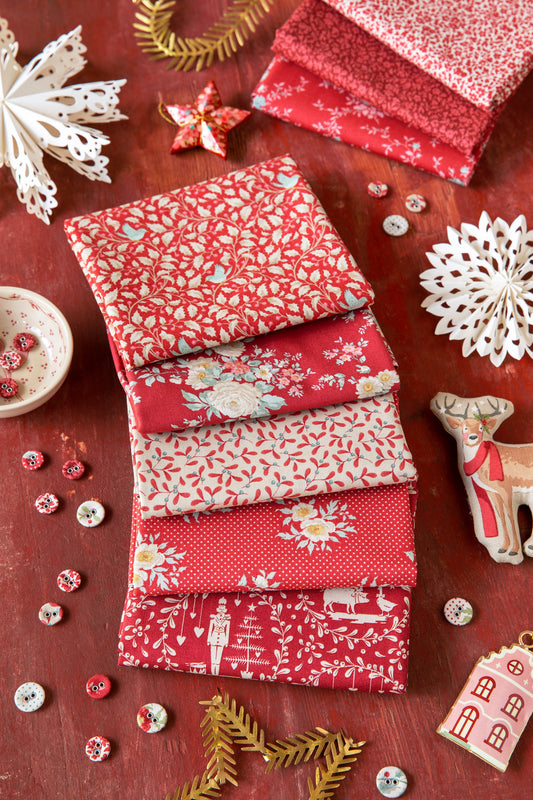 Tilda Merry Little Christmas Fabric, FQB 5pc Red, TIL300242